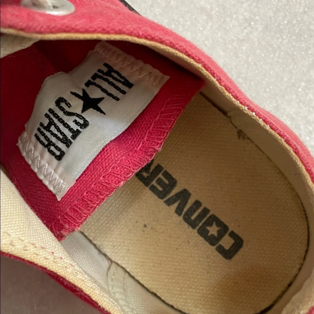 Converse hot pink Canvas Sneakers size 6 women’s